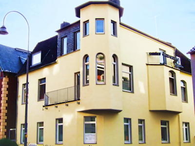 Gebäude der Privatpraxis für Psychotherapie von Dr. Roswitha Schmücker-Thust & Kolleginnen in Köln